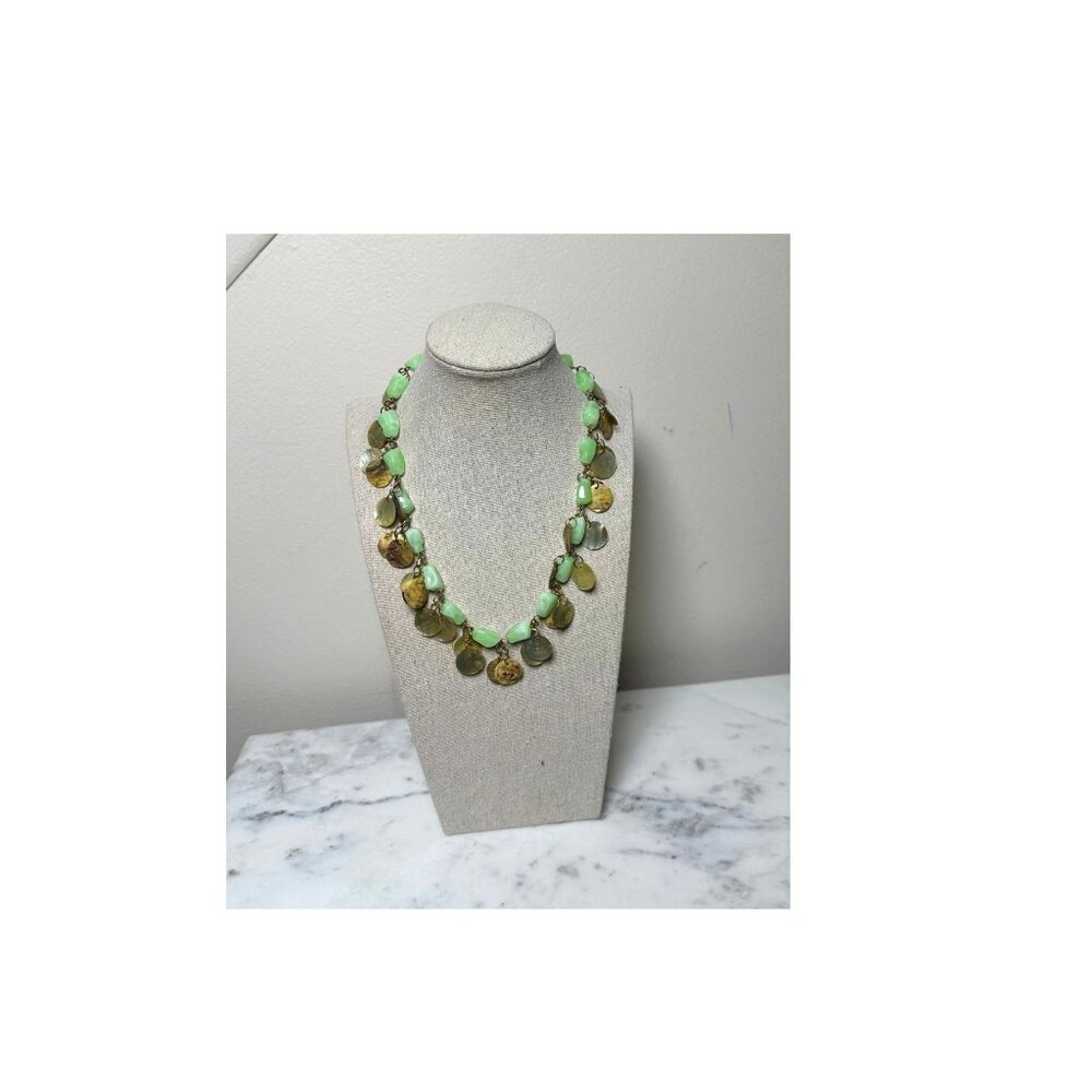 Green Gemstone & Shell Pendant Necklace Striking Fashion Jewelry Birthday Gift